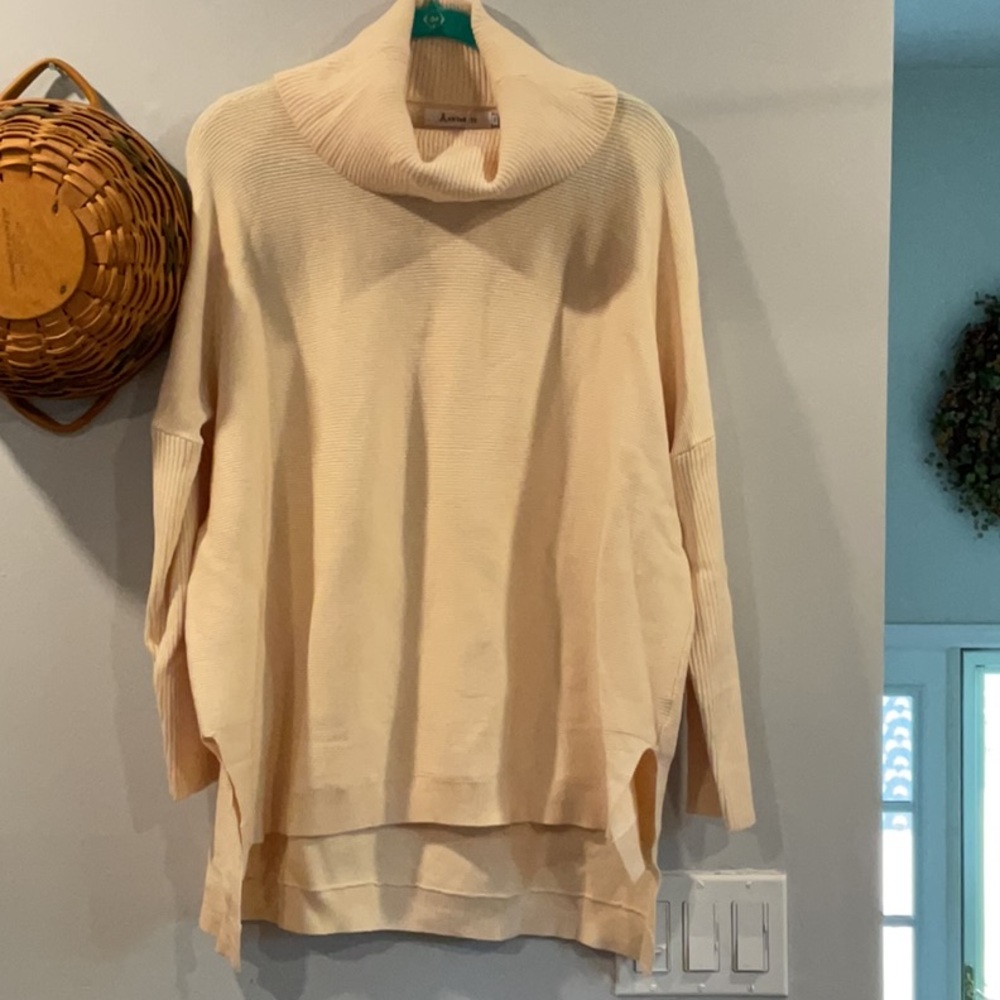 NWT Anrabess high/low tunic